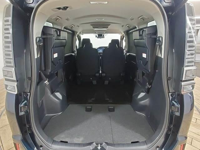 TOYOTA VOXY HYBRID X 2018