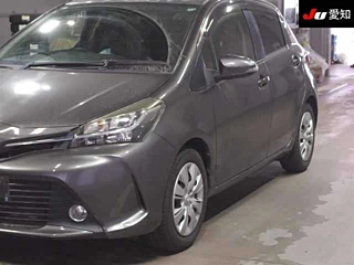TOYOTA VITZ 2015 grey