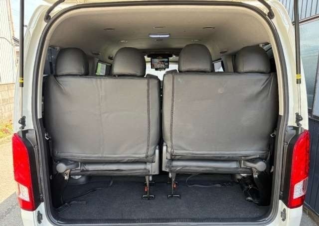 TOYOTA HIACE WAGON 2019