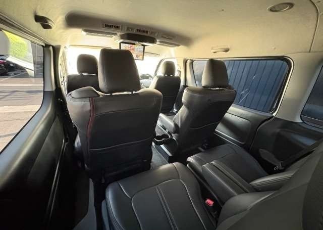 TOYOTA HIACE WAGON 2019