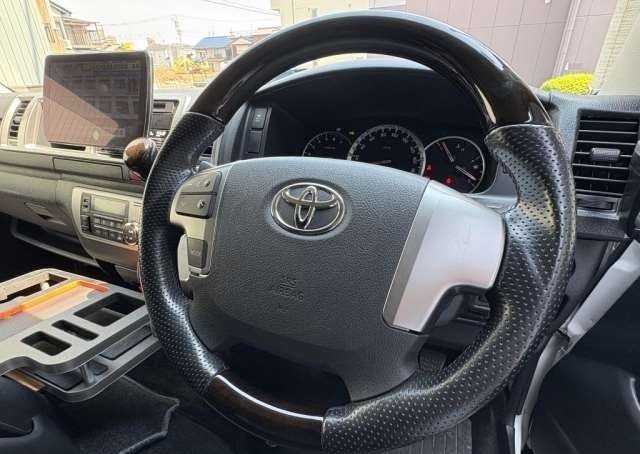 TOYOTA HIACE WAGON 2019
