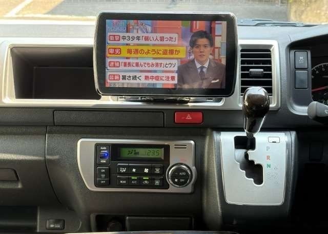 TOYOTA HIACE WAGON 2019