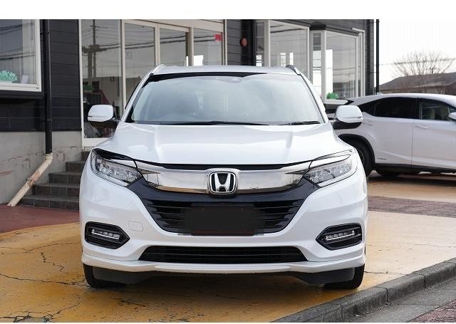 HONDA VEZEL 2018 PEARL WHITE