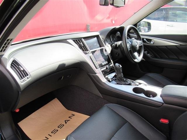 NISSAN SKYLINE 2022