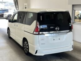 NISSAN SEREENA 2018