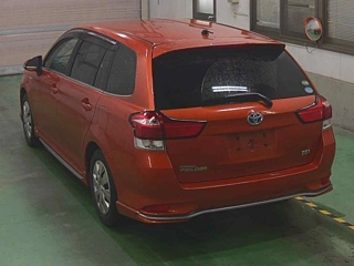 TOYOTA COROLLA FIELDER 2017 orange