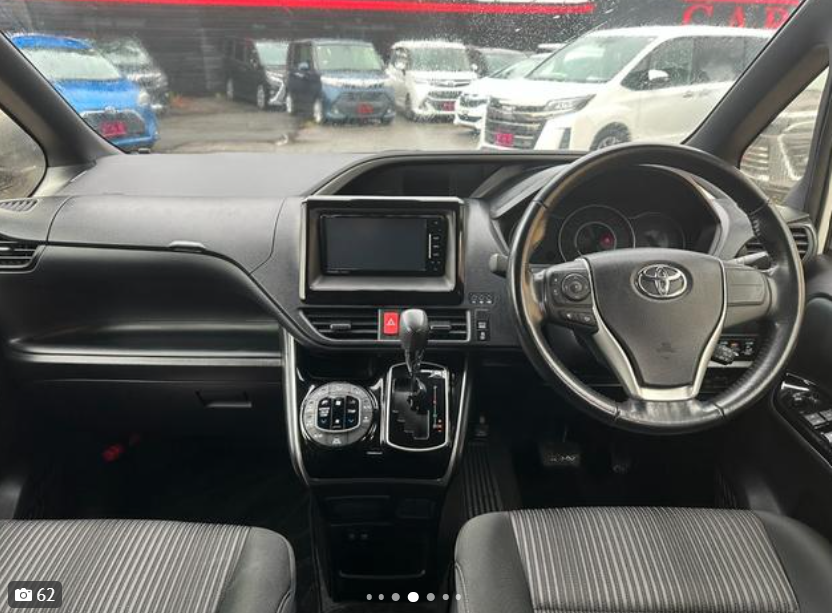 TOYOTA VOXY ZS KIRAMEKI $8,822