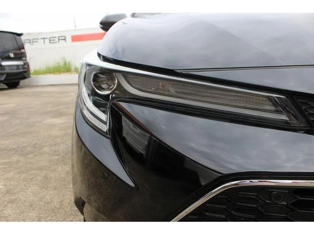 2020 Toyota Corolla Hybrid - Image 9