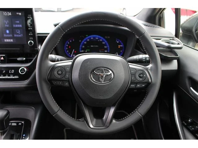 2020 Toyota Corolla Hybrid - Image 17