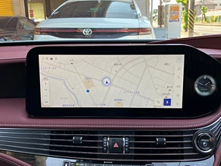 2025 Lexus LS Hybrid 4WD - Image 14