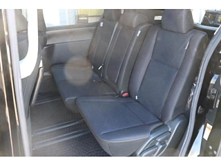 2018 Toyota Voxy 4WD - Image 12