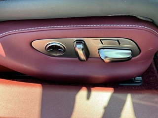 2025 Lexus LS Hybrid 4WD - Image 44