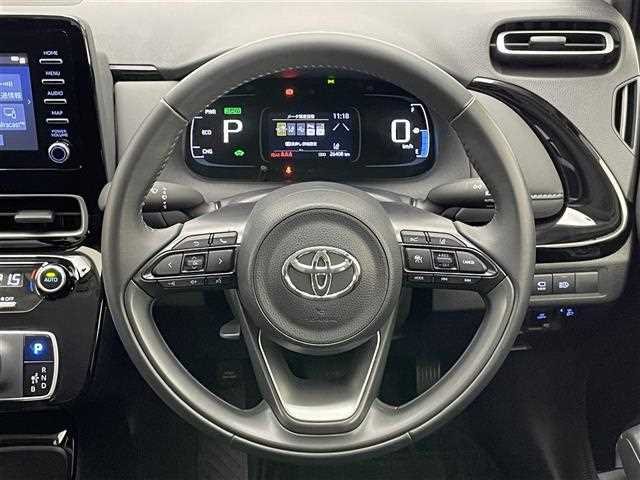 2022 Toyota Aqua Hybrid - Image 7