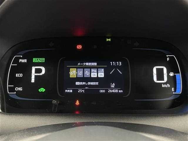 2022 Toyota Aqua Hybrid - Image 8
