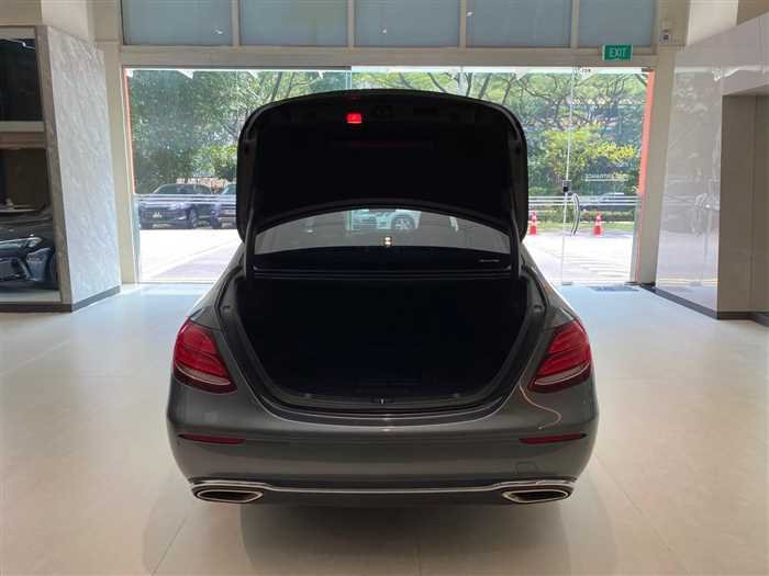 2017 Mercedes-Benz E-Class - Image 7