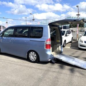 2010 Toyota Noah 4WD