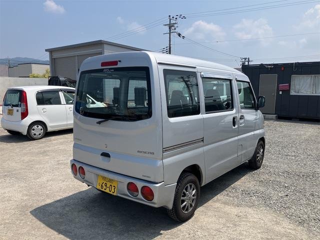 2014 Mitsubishi Minicab Van
