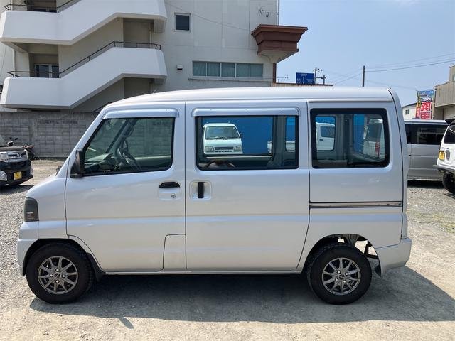 2014 Mitsubishi Minicab Van