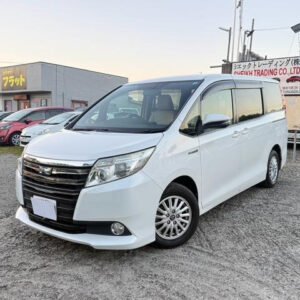 2014 Toyota Noah Hybrid