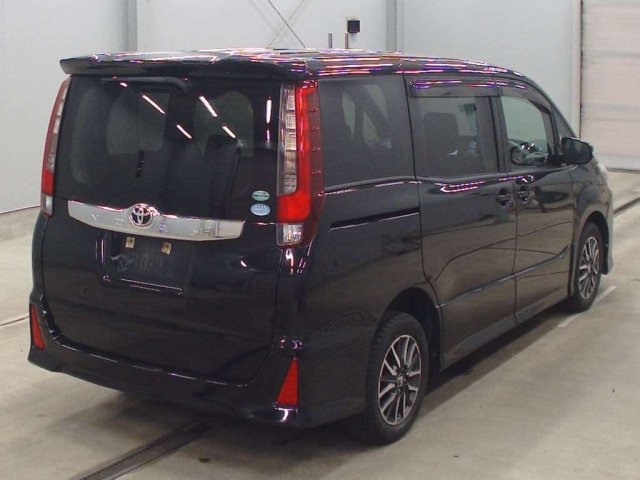 2016 Toyota Noah Si 4WD