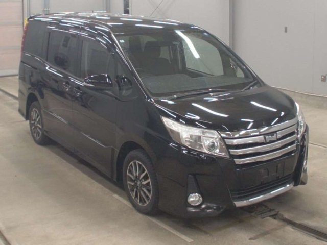 2016 Toyota Noah Si 4WD