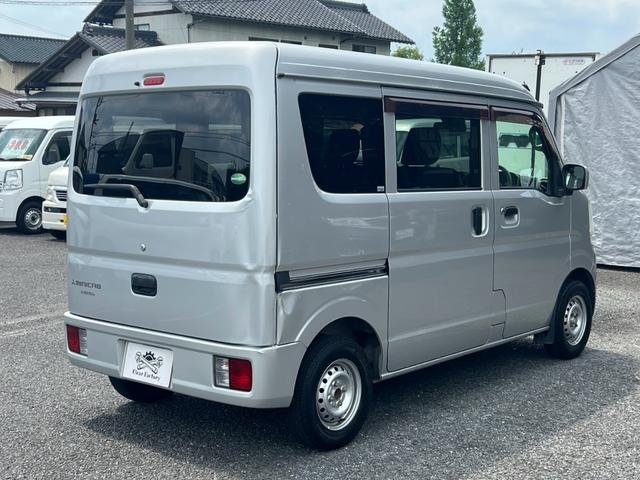 2017 Mitsubishi Minicab Van