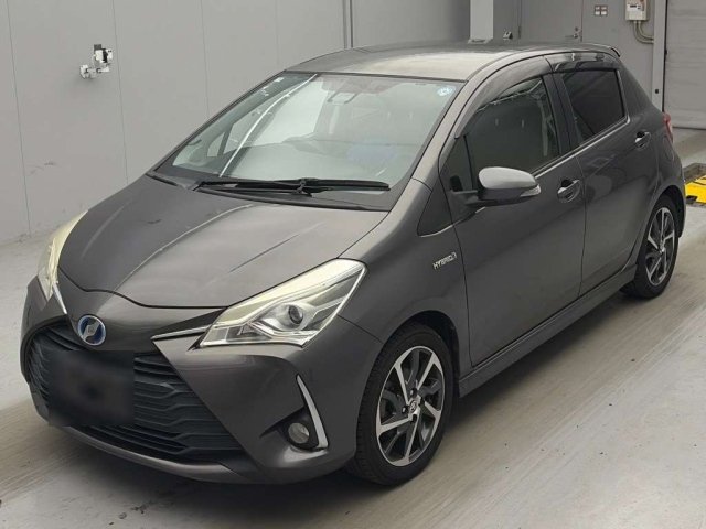 2017 Toyota Vitz Hybrid U Sporty Package