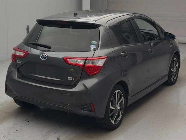 2017 Toyota Vitz Hybrid U Sporty Package