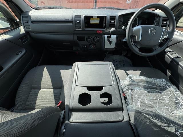 2025 Mazda Brawny Van 4WD