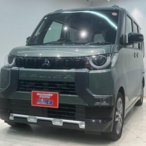 2025 Mitsubishi Delica Mini Hybrid