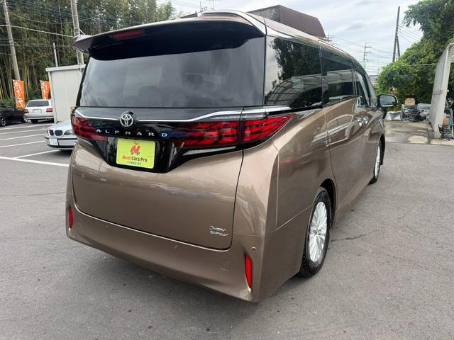 2025 Toyota Alphard Hybrid 4WD