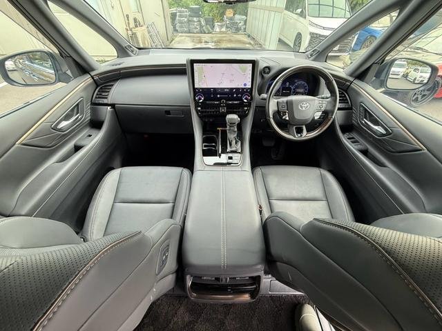 2025 Toyota Alphard Hybrid 4WD