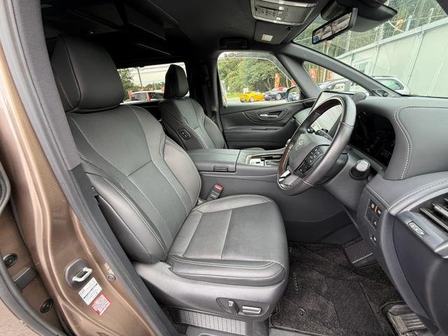 2025 Toyota Alphard Hybrid 4WD
