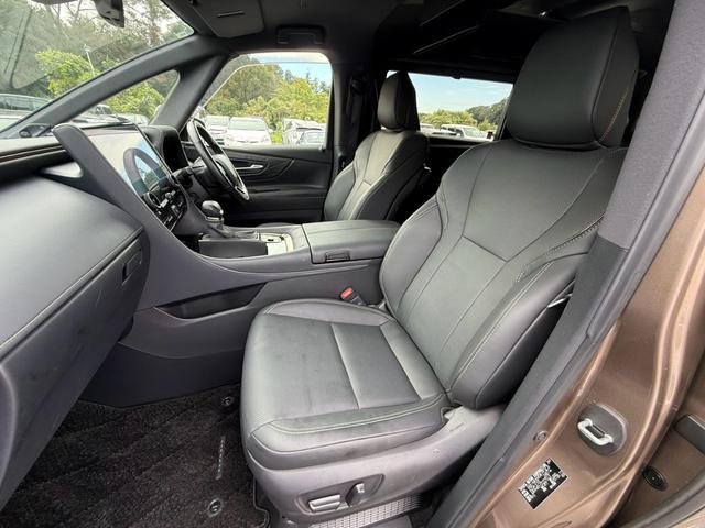 2025 Toyota Alphard Hybrid 4WD