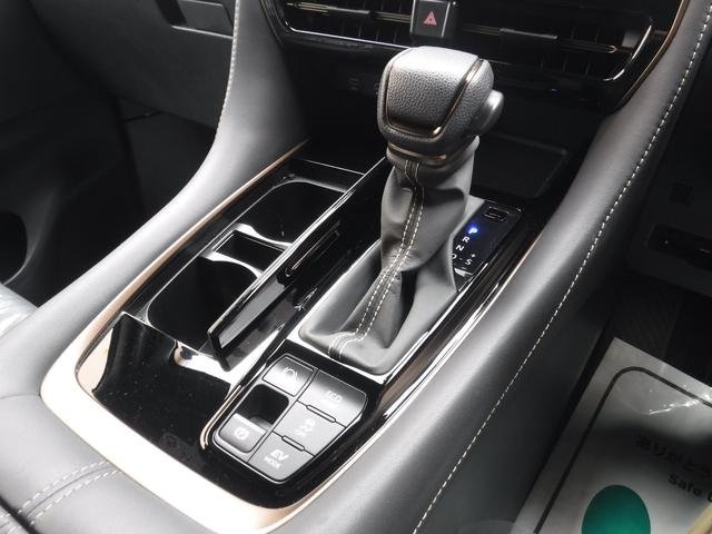 2025 Toyota Alphard Hybrid