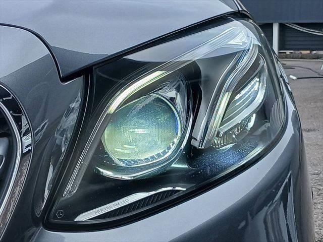 MERCEDES BENZ E-CLASS E200 AVANTGARDE SPORT - Image 12