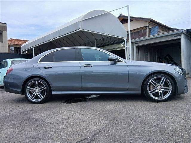 MERCEDES BENZ E-CLASS E200 AVANTGARDE SPORT - Image 16