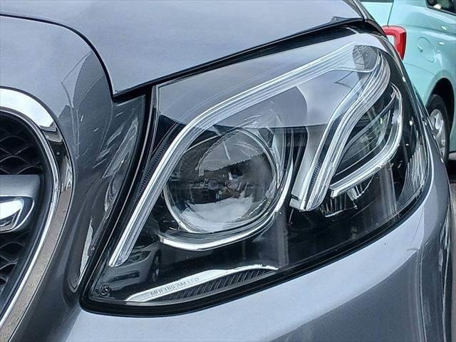 MERCEDES BENZ E-CLASS E200 AVANTGARDE SPORT - Image 21