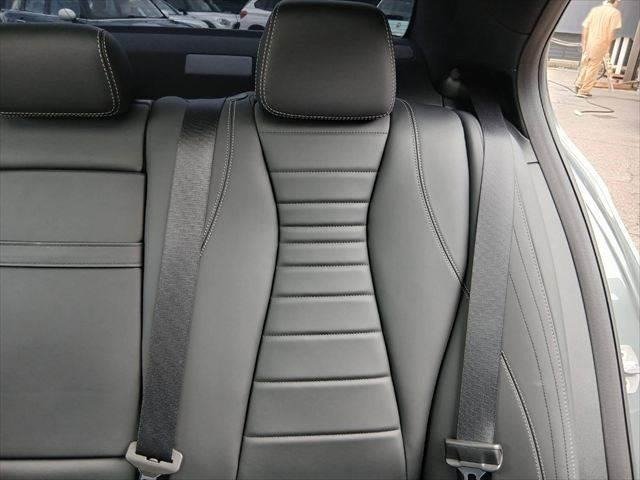 MERCEDES BENZ E-CLASS E200 AVANTGARDE SPORT - Image 40