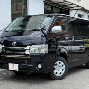 Toyota Hiace Van 2018 (111,000 km)