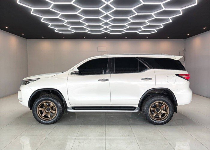 Toyota Legender 4WD