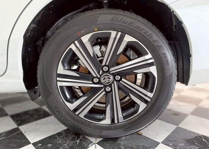 Toyota Sedan